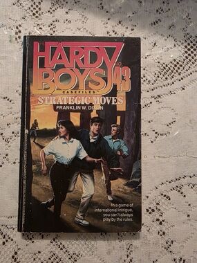 Vintage Hardy Boys Casefiles 43: Strategic Moves by Franklin W. Dixon Paperback